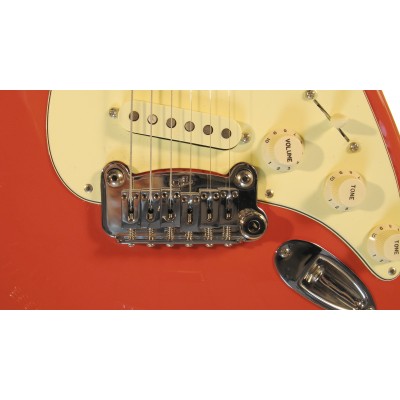 G&L LEGACY (Fullerton Red, maple, 3-ply Vintage Creme). №CLF50859. Made in USA - Електрична гітара